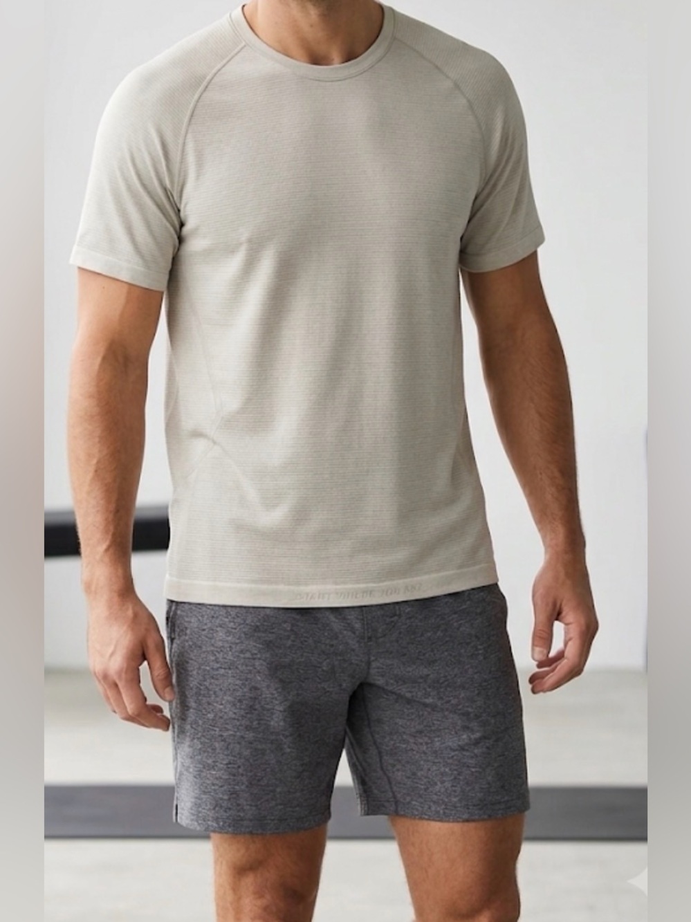 Lululemon Metal Vent Tech Short Sleeve Shirt Cream Off White Mens XL